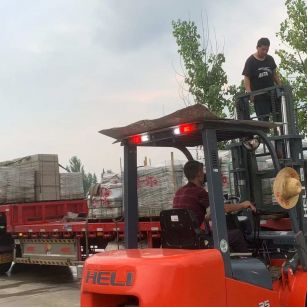 盘锦 黄金麻冰裂纹，地铺石装车