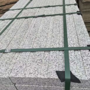 盘锦 白麻花岗岩直行盲道石，盲条，地铺石