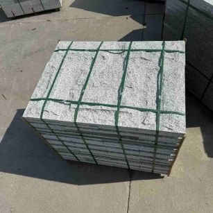 盘锦 白麻花岗岩石材自然面蘑菇石成品