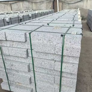 盘锦 白麻花岗岩路沿石，弧形路沿石，道牙石，马路牙子，界石，路缘石，平沿石，直岩石，平缘石等