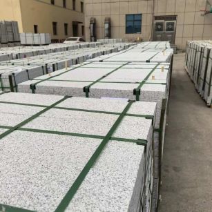 盘锦 白麻花岗岩5.0公分荔枝面地铺石