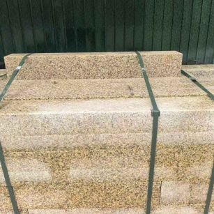 盘锦 黄金麻花岗岩石材机切面栏杆料半成品