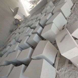 盘锦 白麻花岗岩异形坐凳