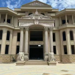 盘锦 黄金麻别墅外墙干挂，大柱，大象，蘑菇石，雕花板