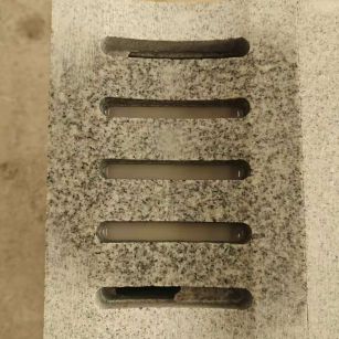 盘锦 芝麻白拉丝面花岗岩U型开槽排水槽