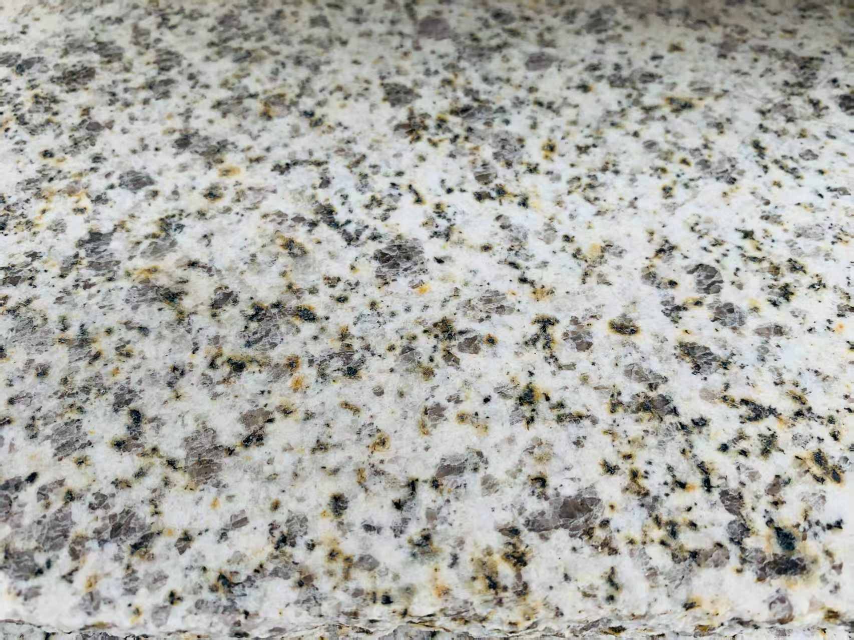 盘锦 黄金麻花岗岩石材浅黄光面