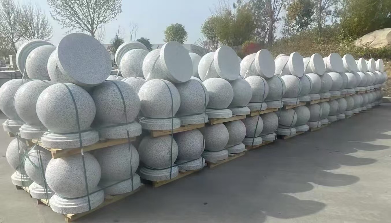 盘锦 白麻花岗岩石材圆球，石球，挡车球，隔离球，景观石球，风水球等