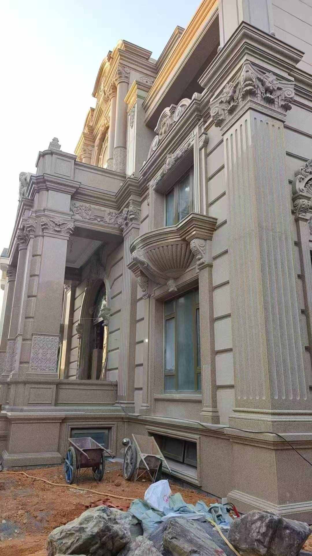 盘锦 黄金麻花岗岩光面别墅外墙干挂施工完成