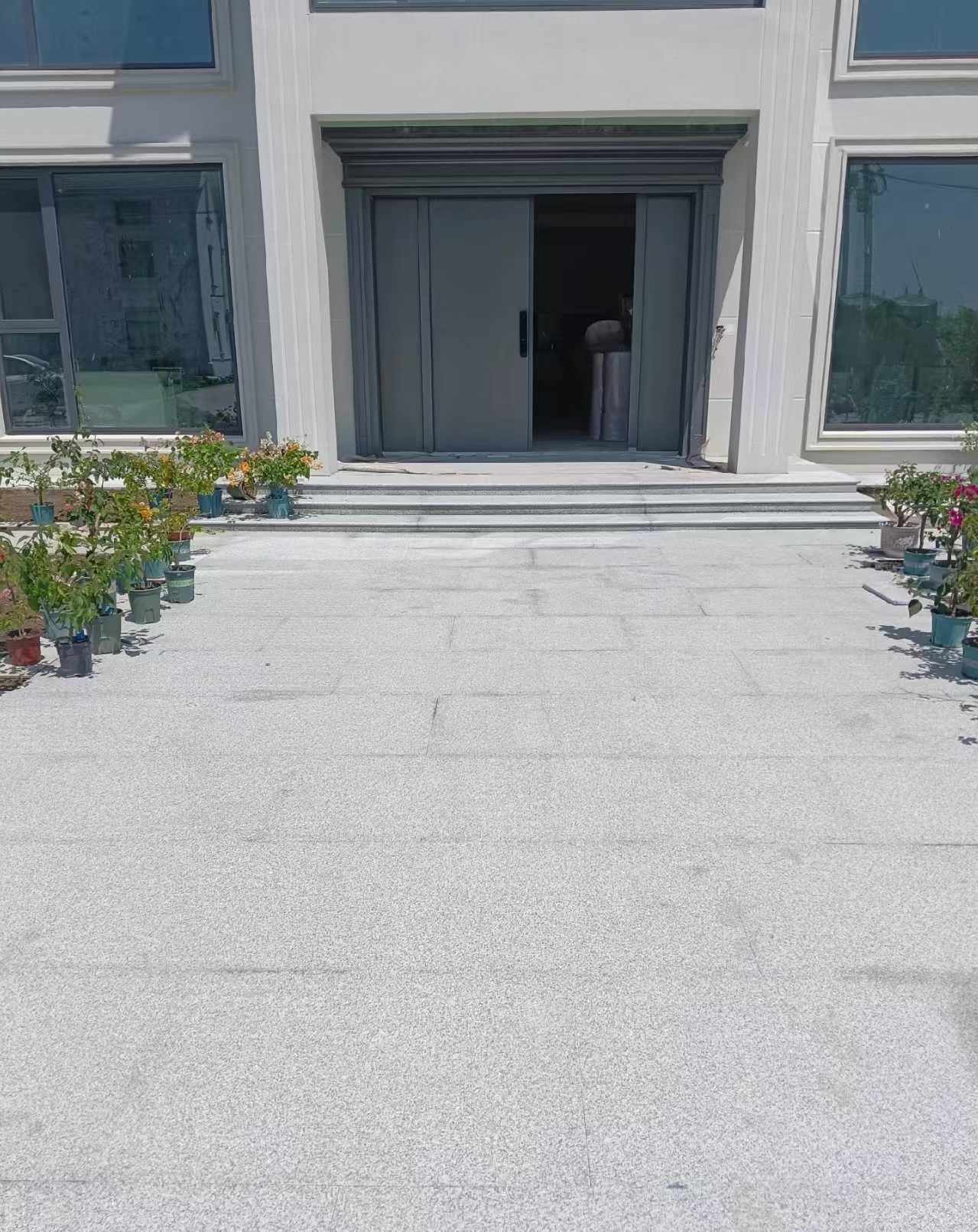 盘锦 芝麻白花岗岩地铺石地面铺装