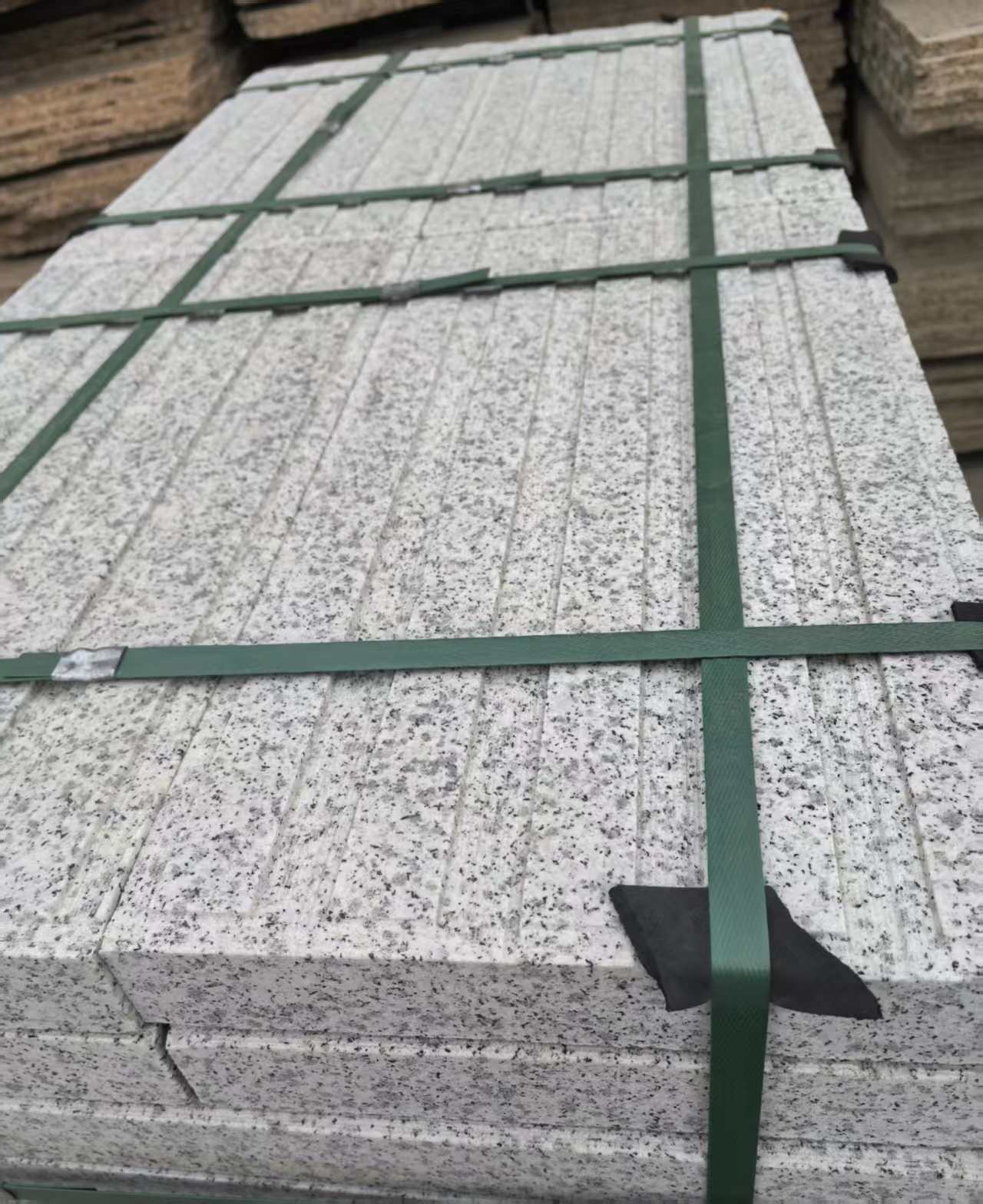 盘锦 白麻花岗岩直行盲道石，盲条，地铺石