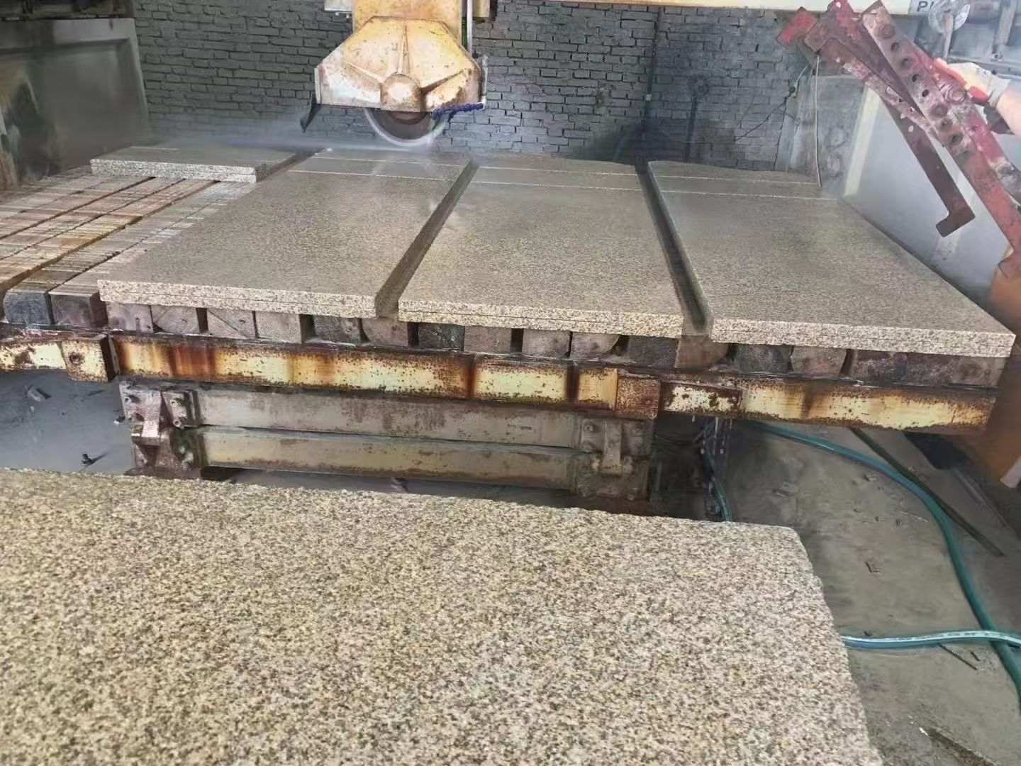 盘锦 黄金麻荔枝面成品板加工