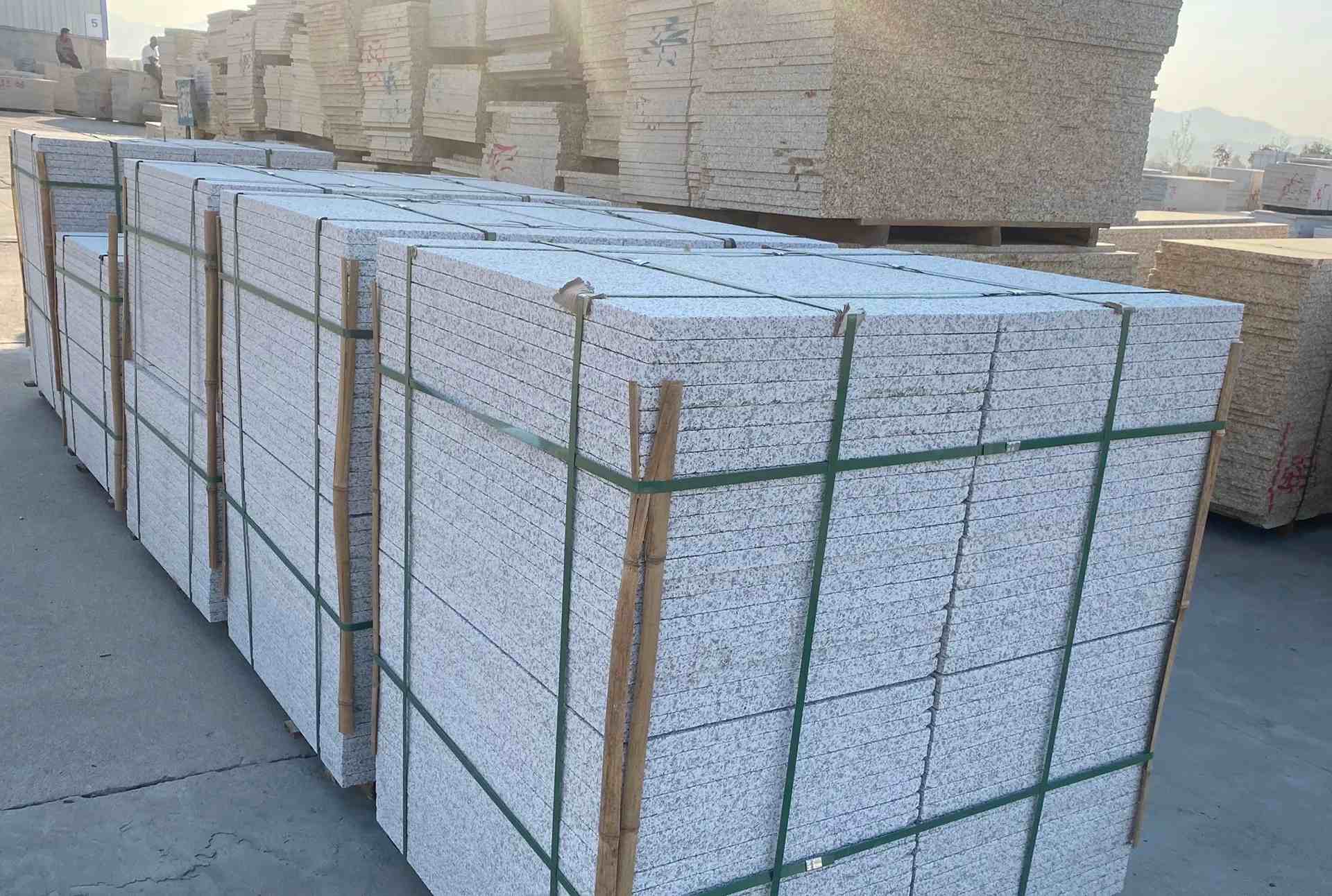 盘锦 白麻花岗岩荔枝面地铺石