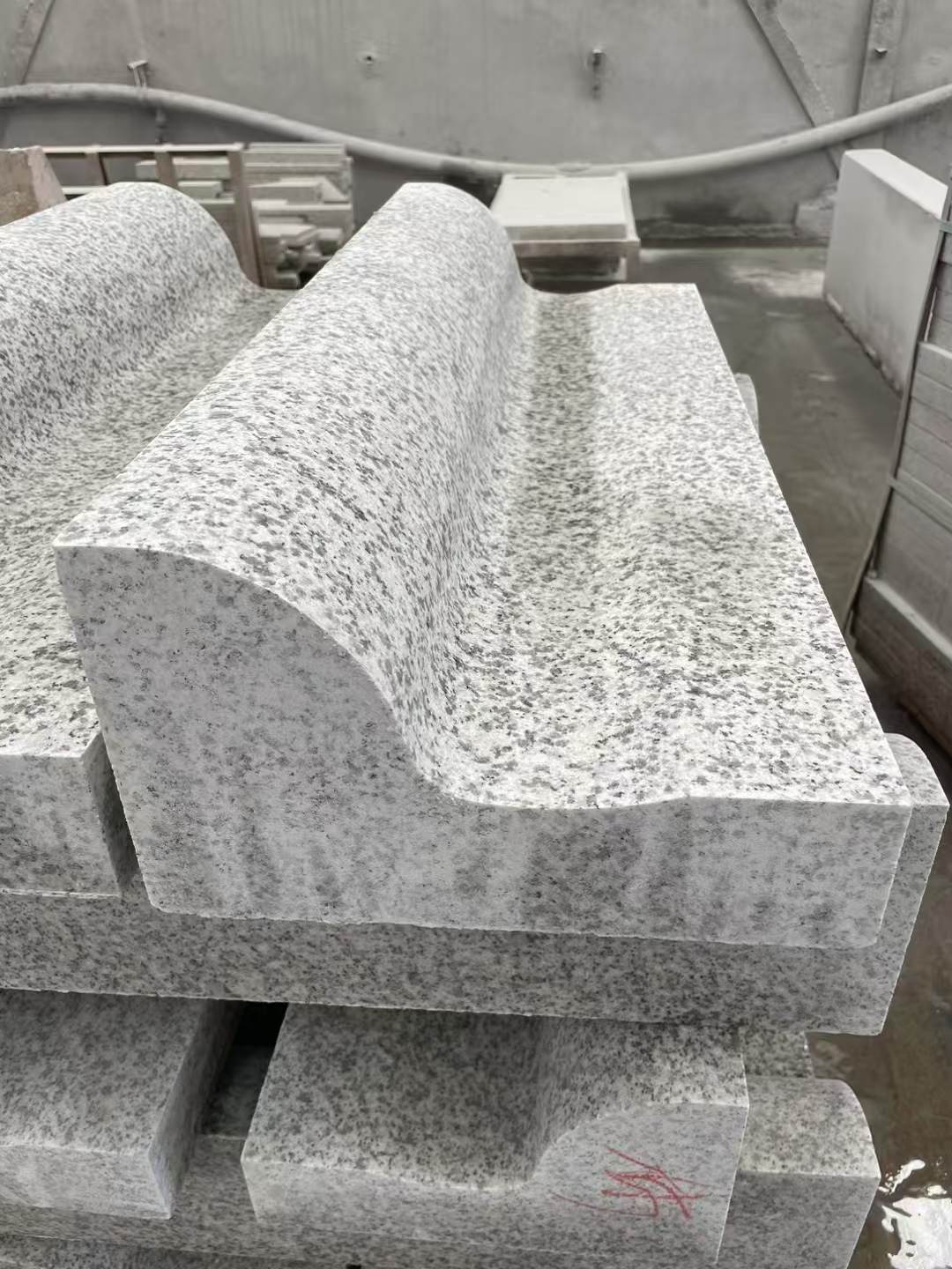 盘锦 白麻花岗岩S型路沿石，路侧石，马路牙子等