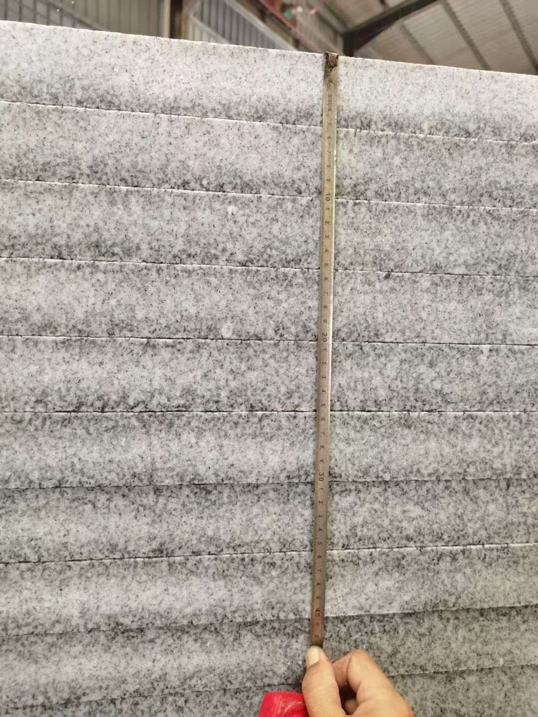 盘锦 芝麻白火烧成品厚薄均匀，B料价格接近A料质量