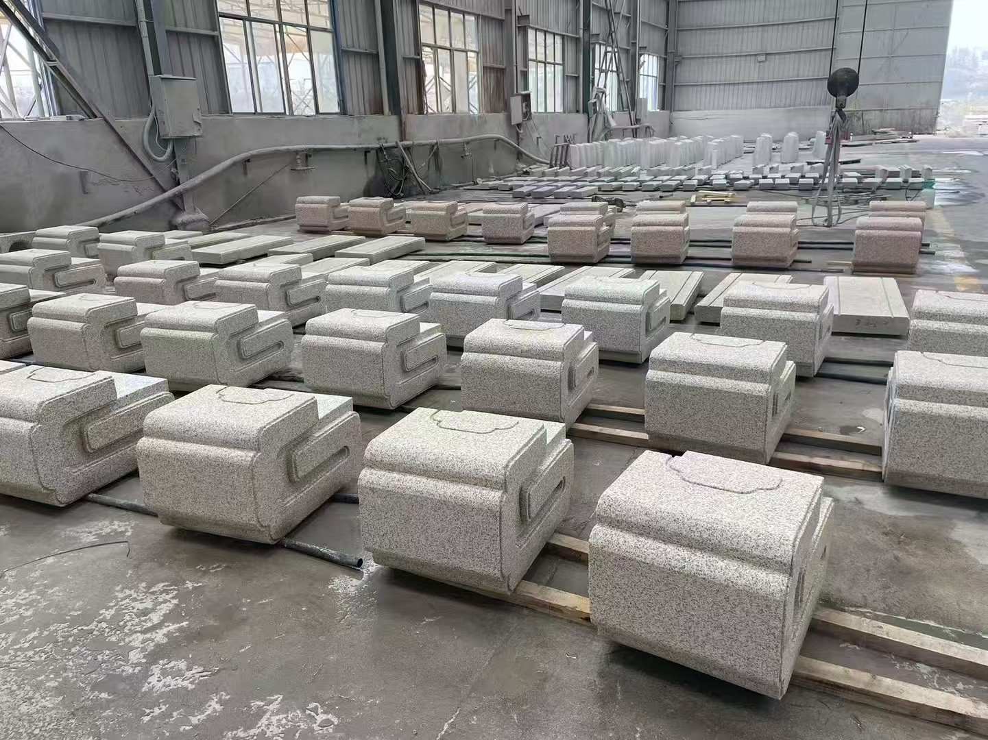 盘锦 白麻花岗岩异形加工-石凳，坐凳