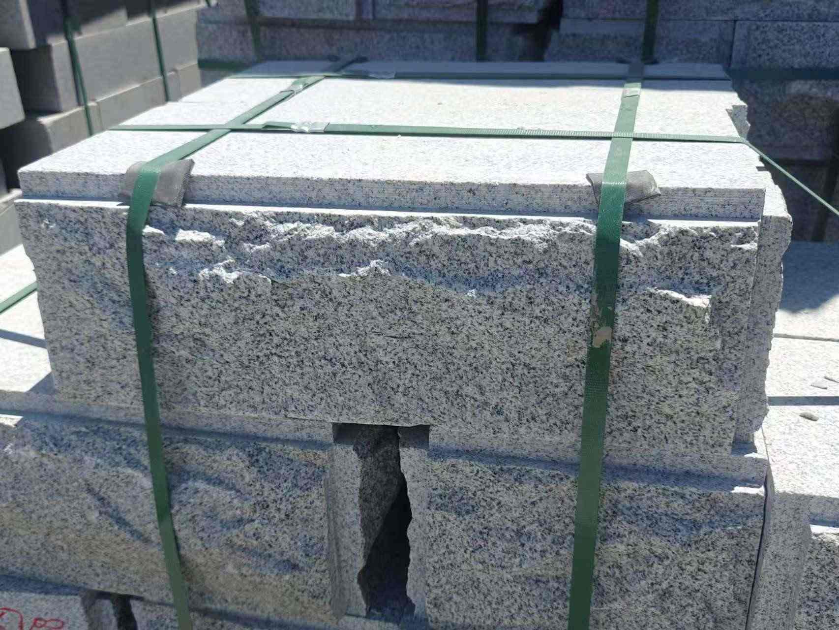 盘锦 芝麻白花岗岩自然面成品